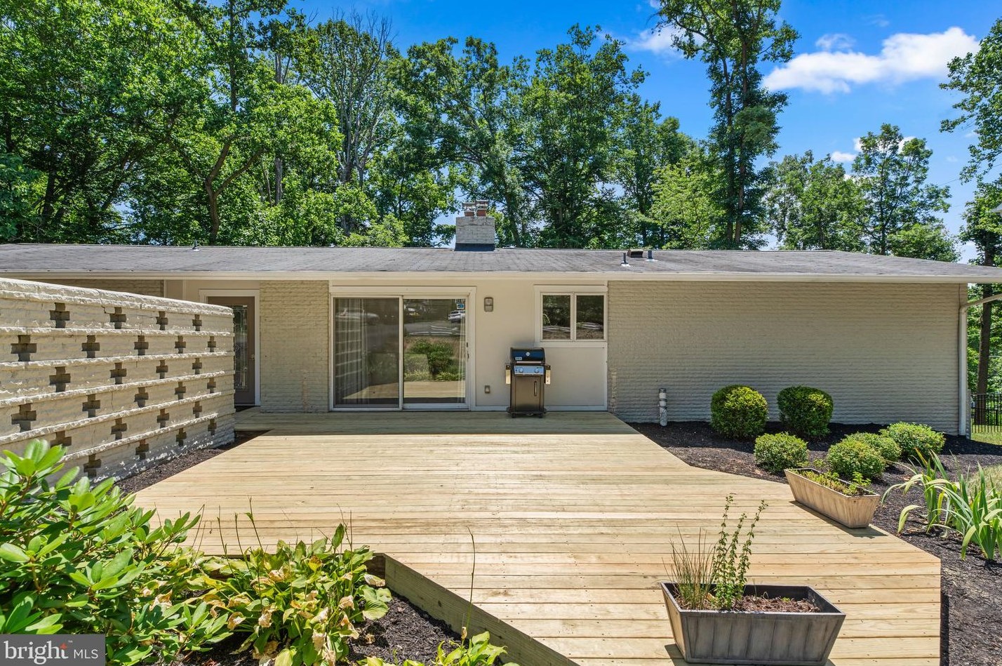 4633 Doncaster Dr, Ellicott, MD 21043