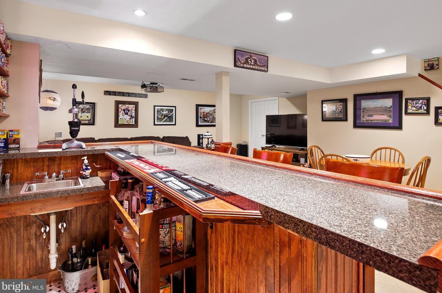 6279 Patuxent Quarter Rd, Baltimore MD  21076-1349 exterior