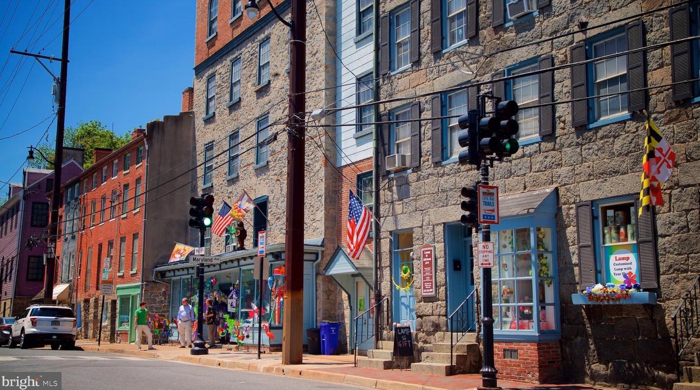 3796 Old Columbia Pike, Ellicott MD 21043-4643 exterior