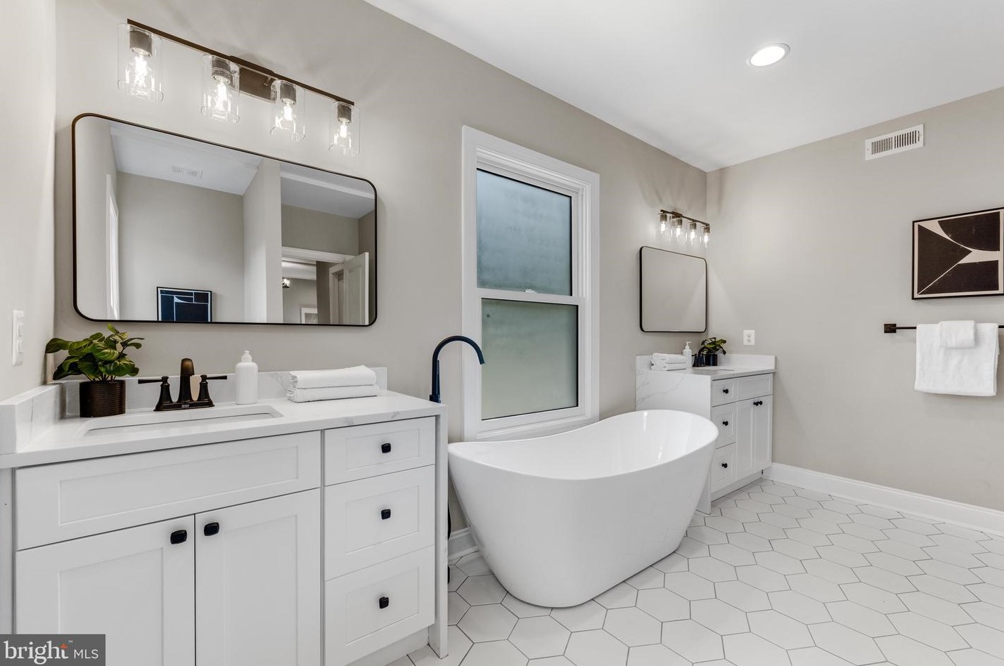 3796 Old Columbia Pike, Ellicott MD 21043-4643 exterior