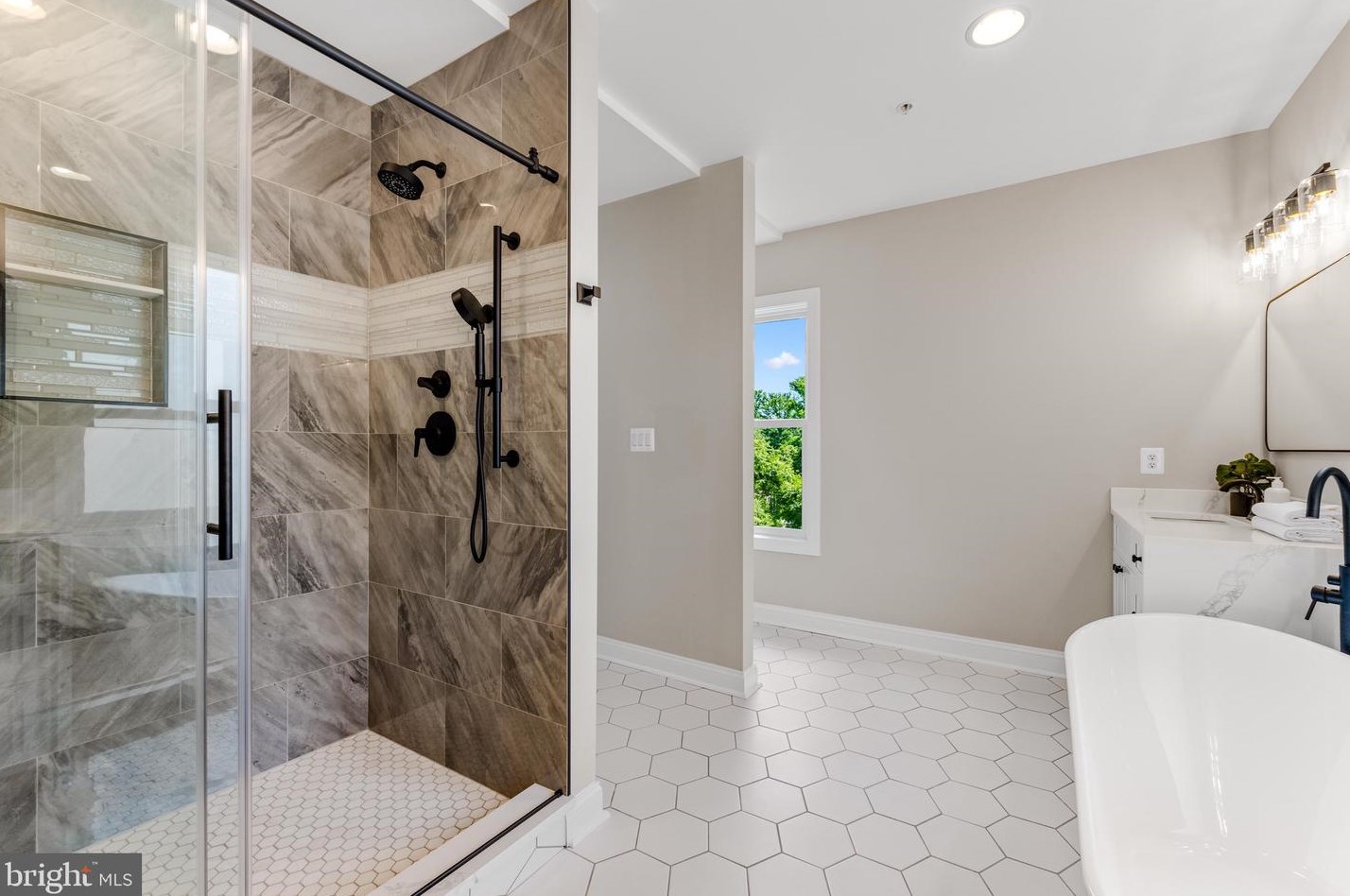 3796 Old Columbia Pike, Ellicott MD 21043-4643 exterior