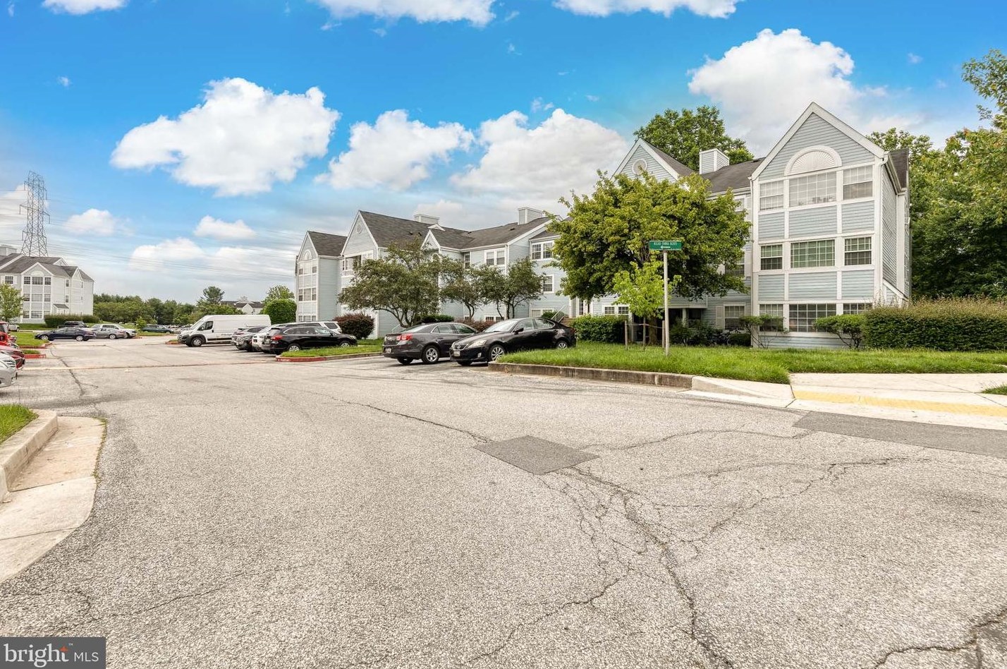 8353 Montgomery Run Rd, Ellicott MD 21043-8010 exterior