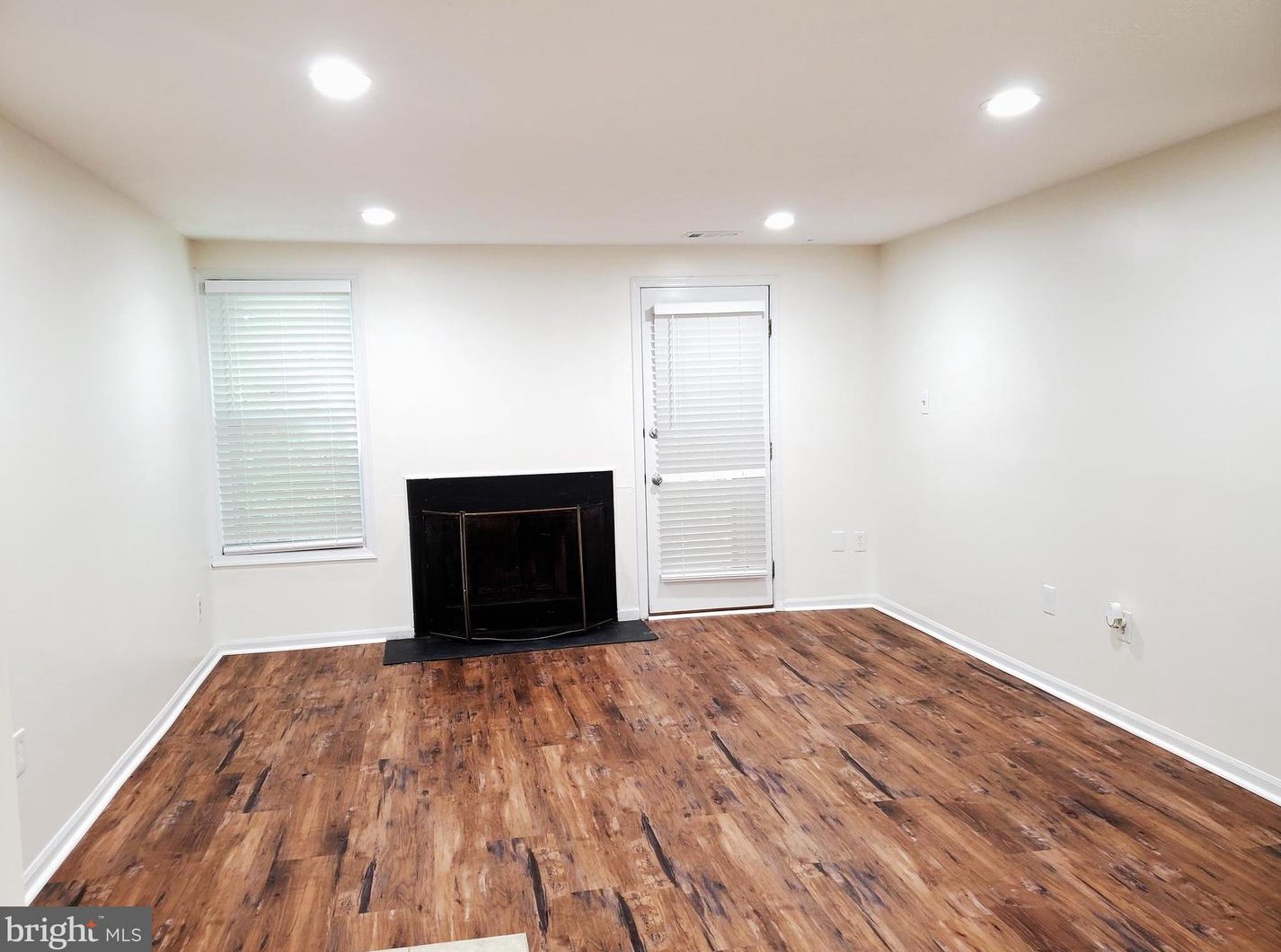 5964 Watch Chain Way, Columbia MD  21044-3726 exterior