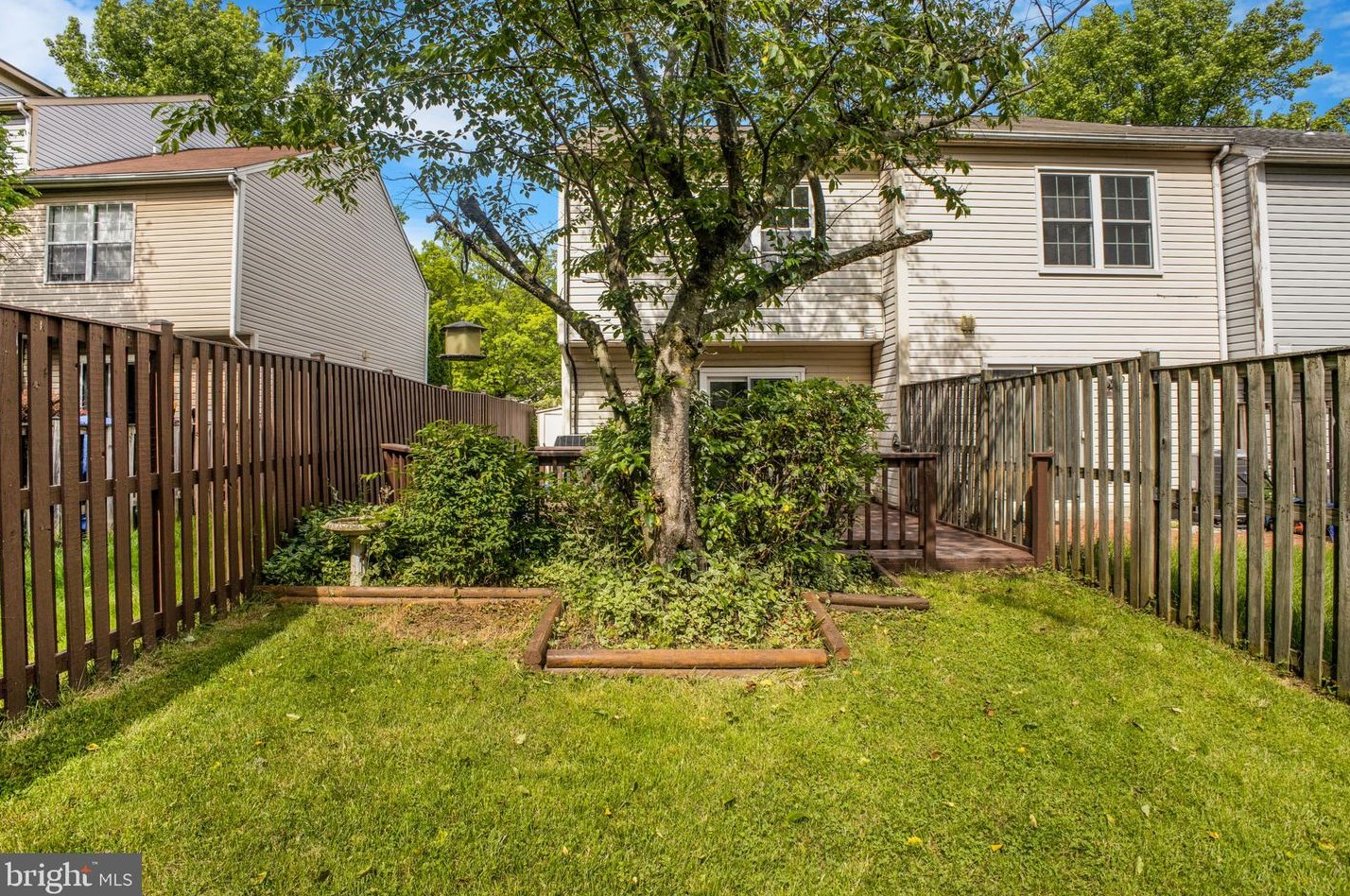 9639 Stirling Bridge Dr, Columbia MD 21046-1938 exterior