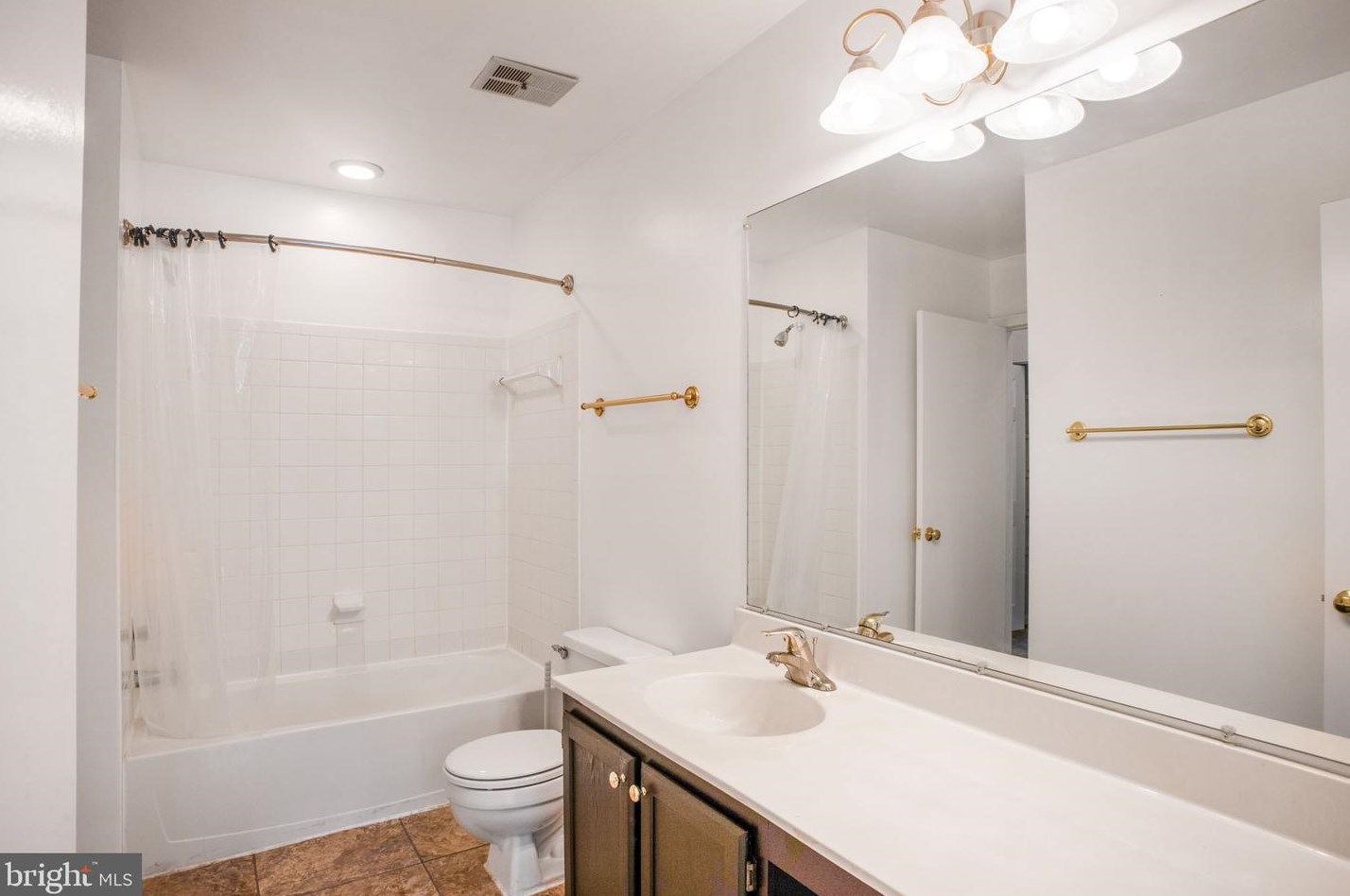 9639 Stirling Bridge Dr, Columbia MD 21046-1938 exterior