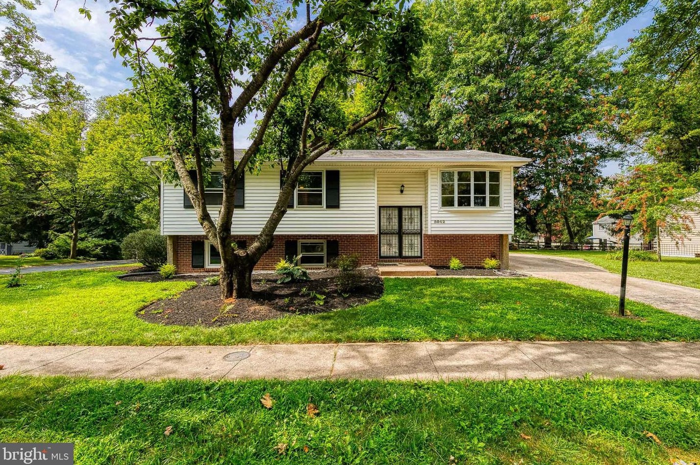 5042 Hesperus Dr, Columbia, MD 21044-1341