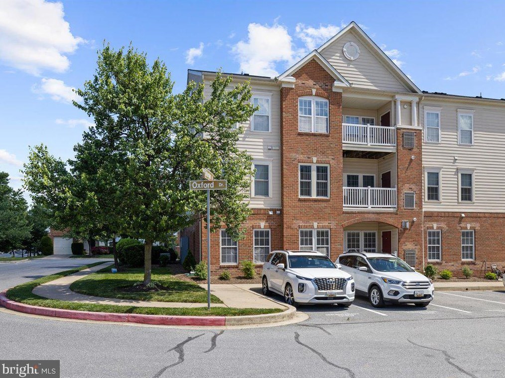 7925 Briarglen Dr, Baltimore, MD 21075-7077