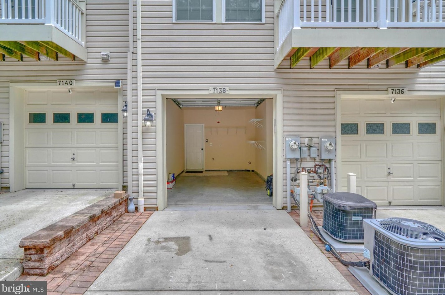 7138 Daniel John Dr, Baltimore MD  21075-5452 exterior