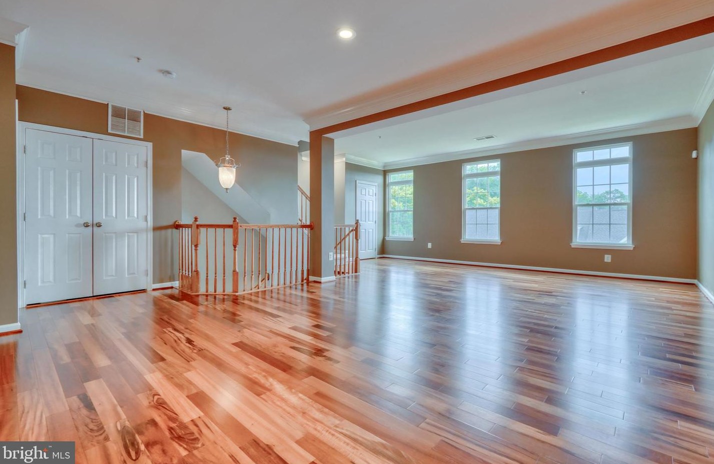 7138 Daniel John Dr, Baltimore MD  21075-5452 exterior