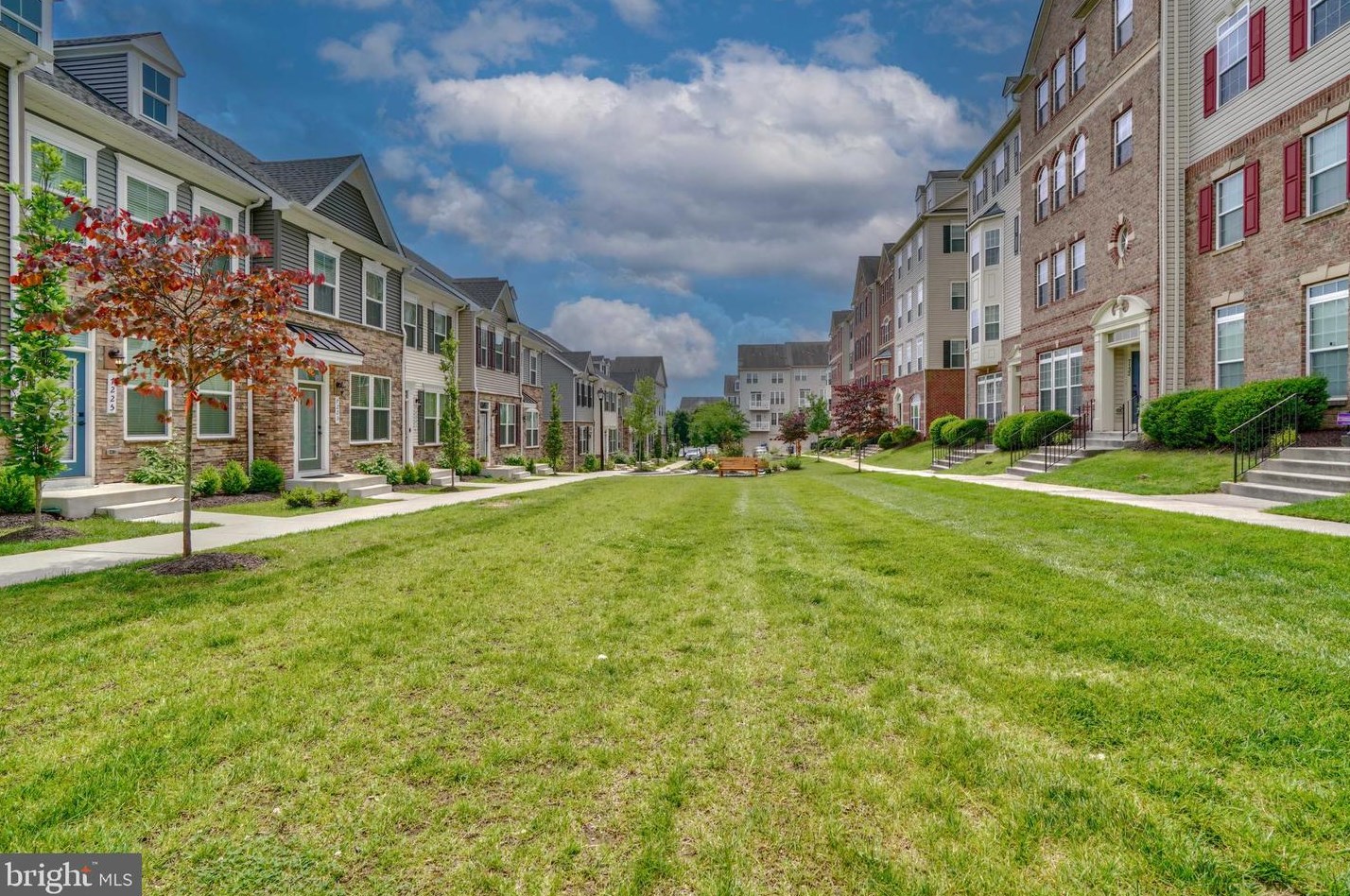 7138 Daniel John Dr, Baltimore MD  21075-5452 exterior