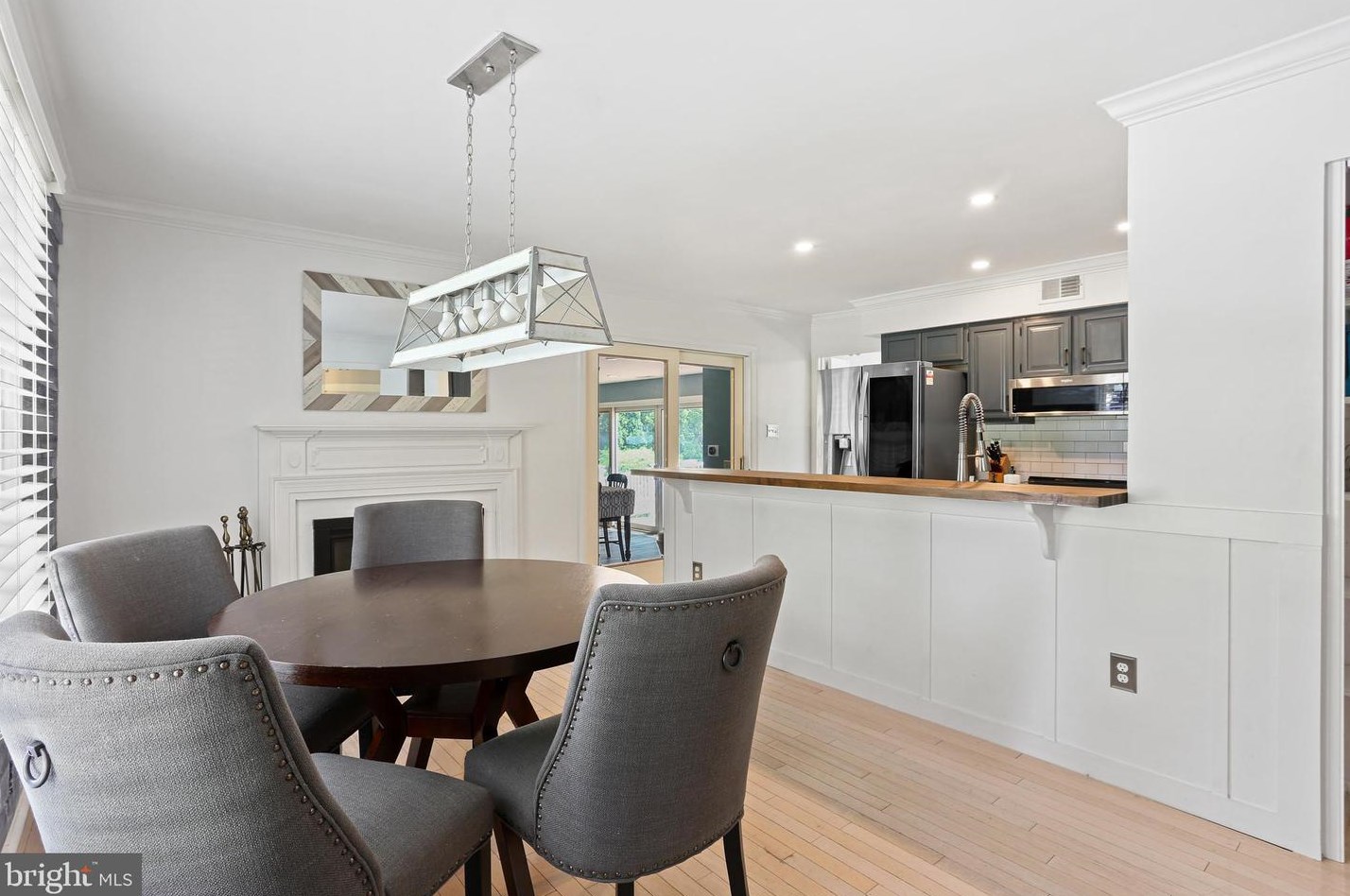 3820 Palmetto Ct, Ellicott, MD 21042-4922