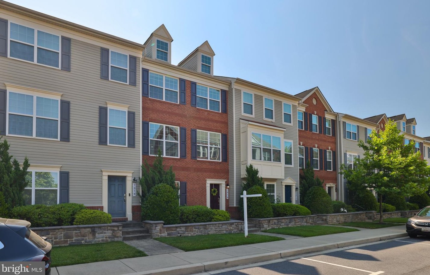 7916 Blue Stream Dr, Baltimore, MD 21075-7956