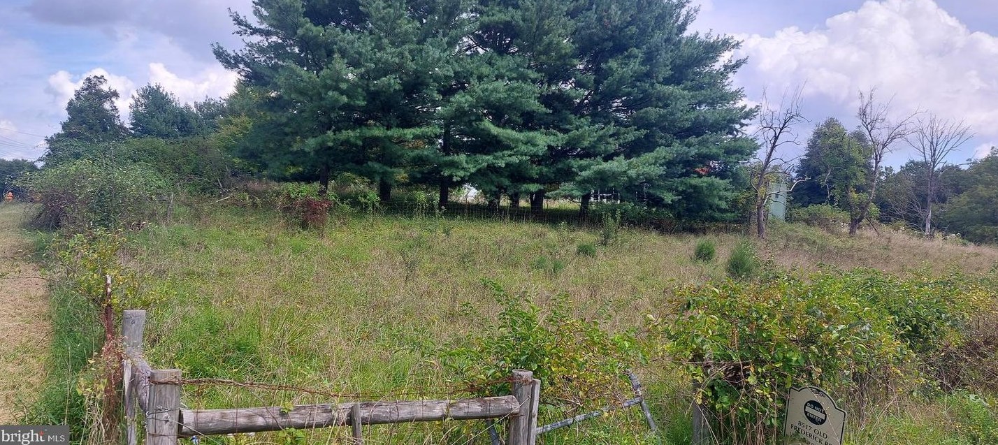 8507 Old Frederick Rd, Ellicott MD 21043-1925 exterior