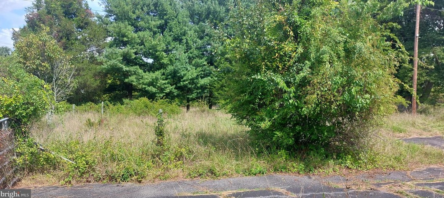 8507 Old Frederick Rd, Ellicott MD 21043-1925 exterior