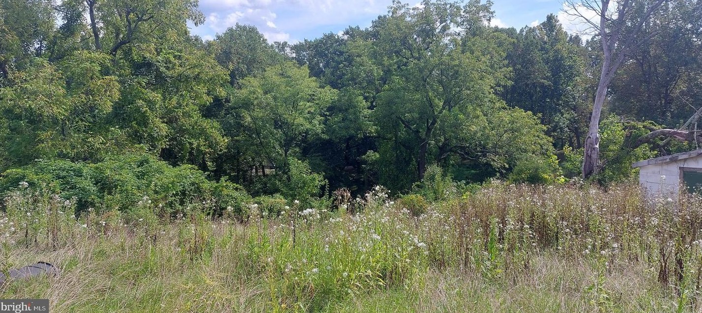 8507 Old Frederick Rd, Ellicott MD 21043-1925 exterior