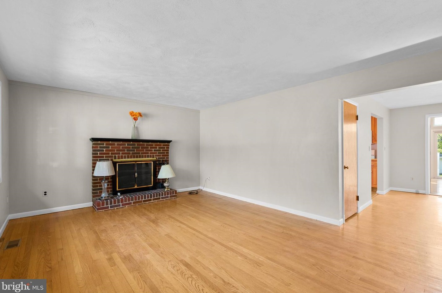 4410 Brittany Dr, Ellicott, MD 21043