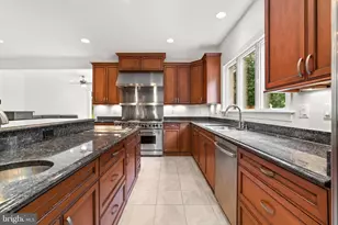 3081 Emerald Valley Rd, Ellicott City, MD 21042 - Photo 10