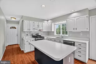 4000 Heritage Hill Ln, Ellicott City, MD 21042 - Photo 4
