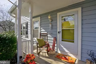 8200 Splashing Brook Ct, Laurel, MD 20723 - Photo 8