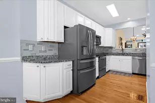 4918 Evening Sky Ct, Ellicott City, MD 21043 - Photo 2