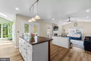 7803 Breakstone Ct, Ellicott City, MD 21043 - Photo 12