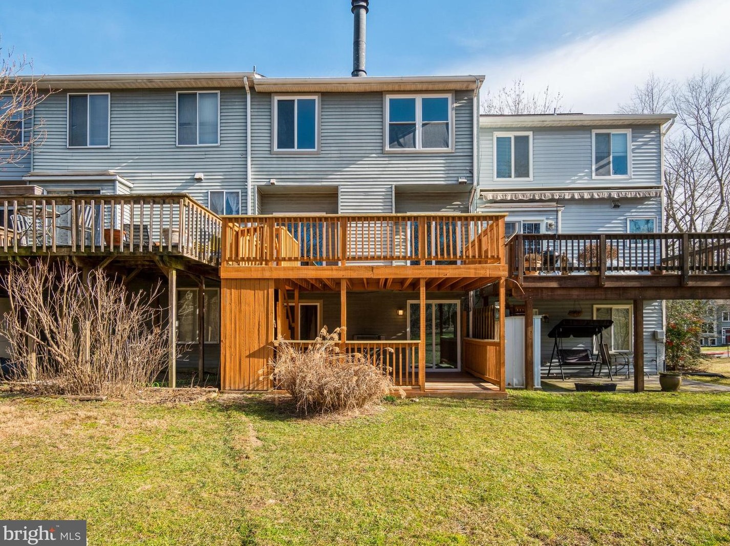 8103 Wooded Glen Ct, Ellicott MD 21043-6941 exterior