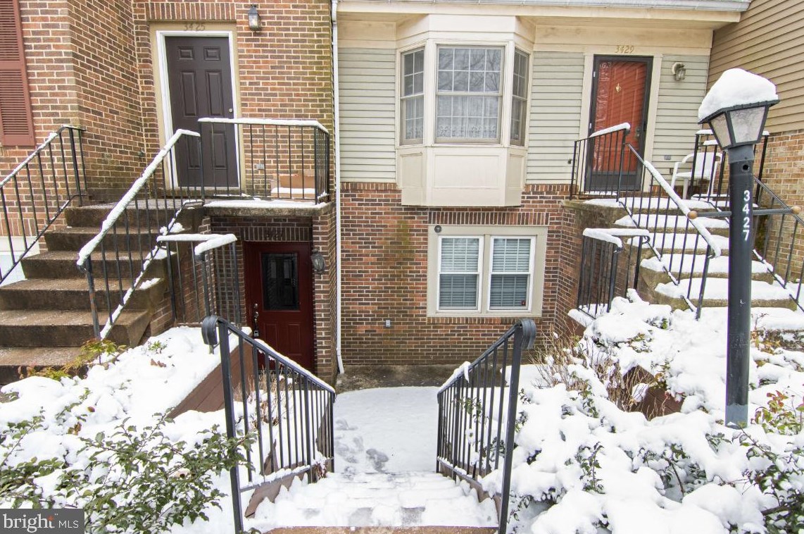 3427 Harrington Dr, Ellicott MD 21042-3825 exterior