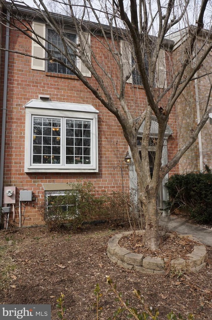 11916 New Country Ln, Columbia MD 21044-4405 exterior