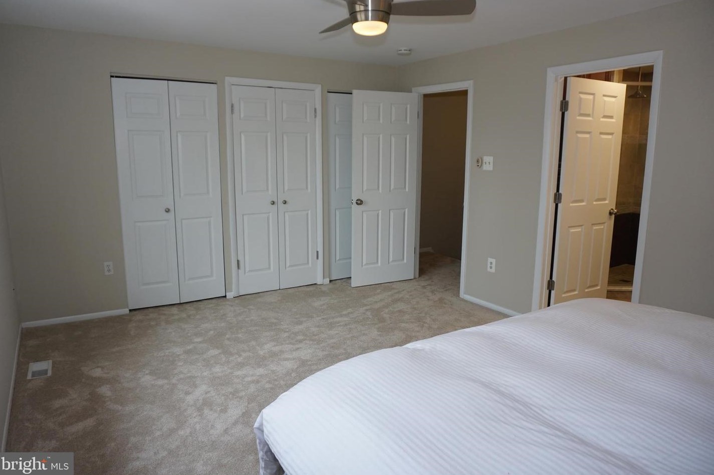 11916 New Country Ln, Columbia MD 21044-4405 exterior