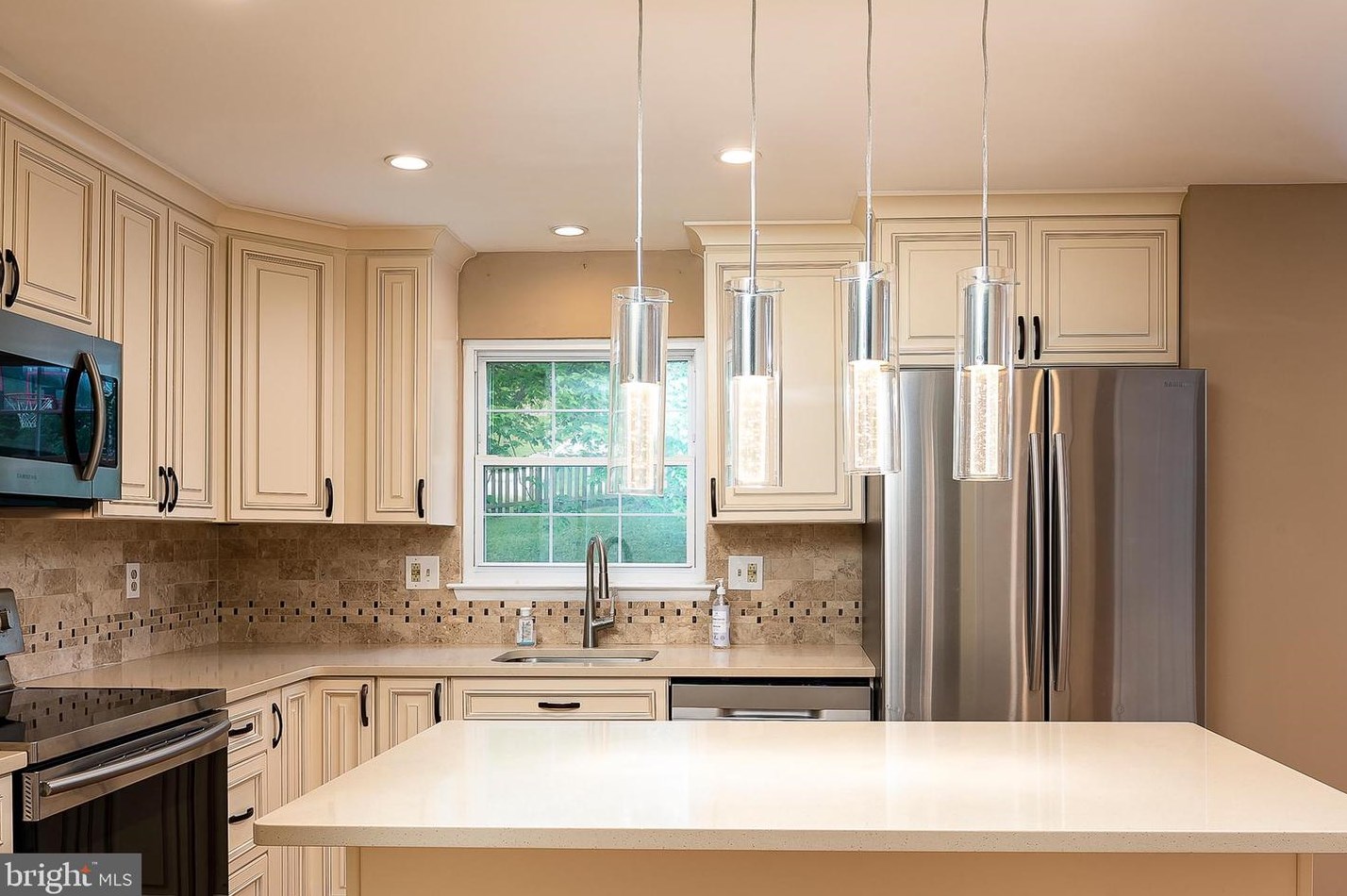 6020 Bakers Pl, Baltimore, MD 21076-1049
