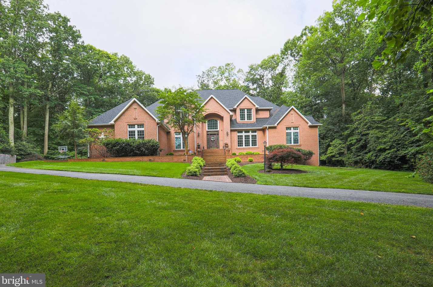 12643 Golden Oak Dr, Ellicott, MD 21042-1150