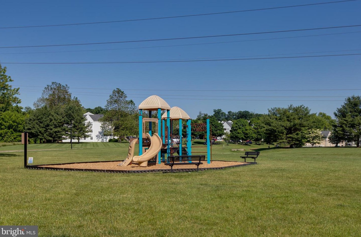 8555 Falls Run Rd, Ellicott MD 21043-7316 exterior