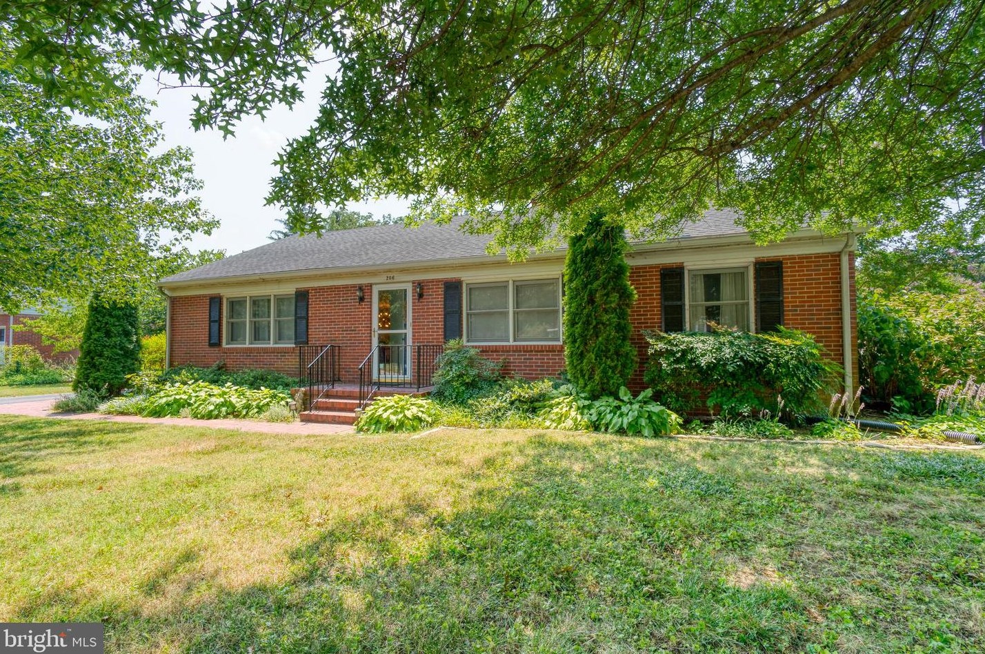 206 Pine St, Chestertown, MD 21620-1412