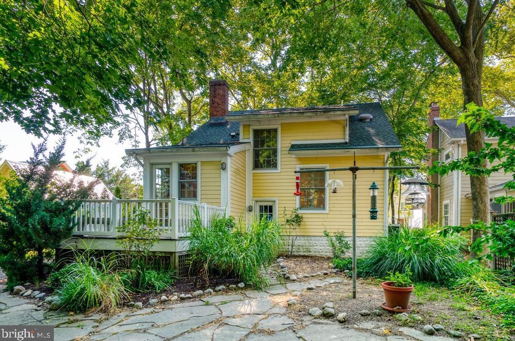 5945 Lawton Ave, Rock Hall, MD 21661-1337