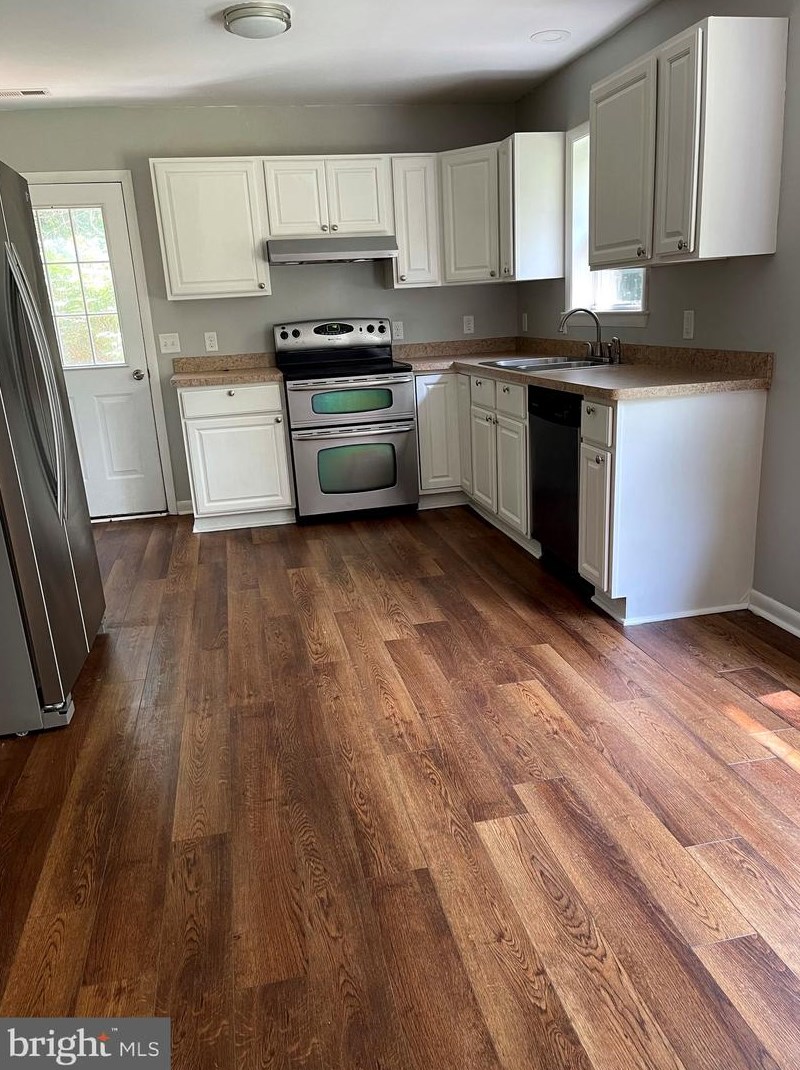 6166 Dorlon Dr, Rock Hall, MD 21661-2154