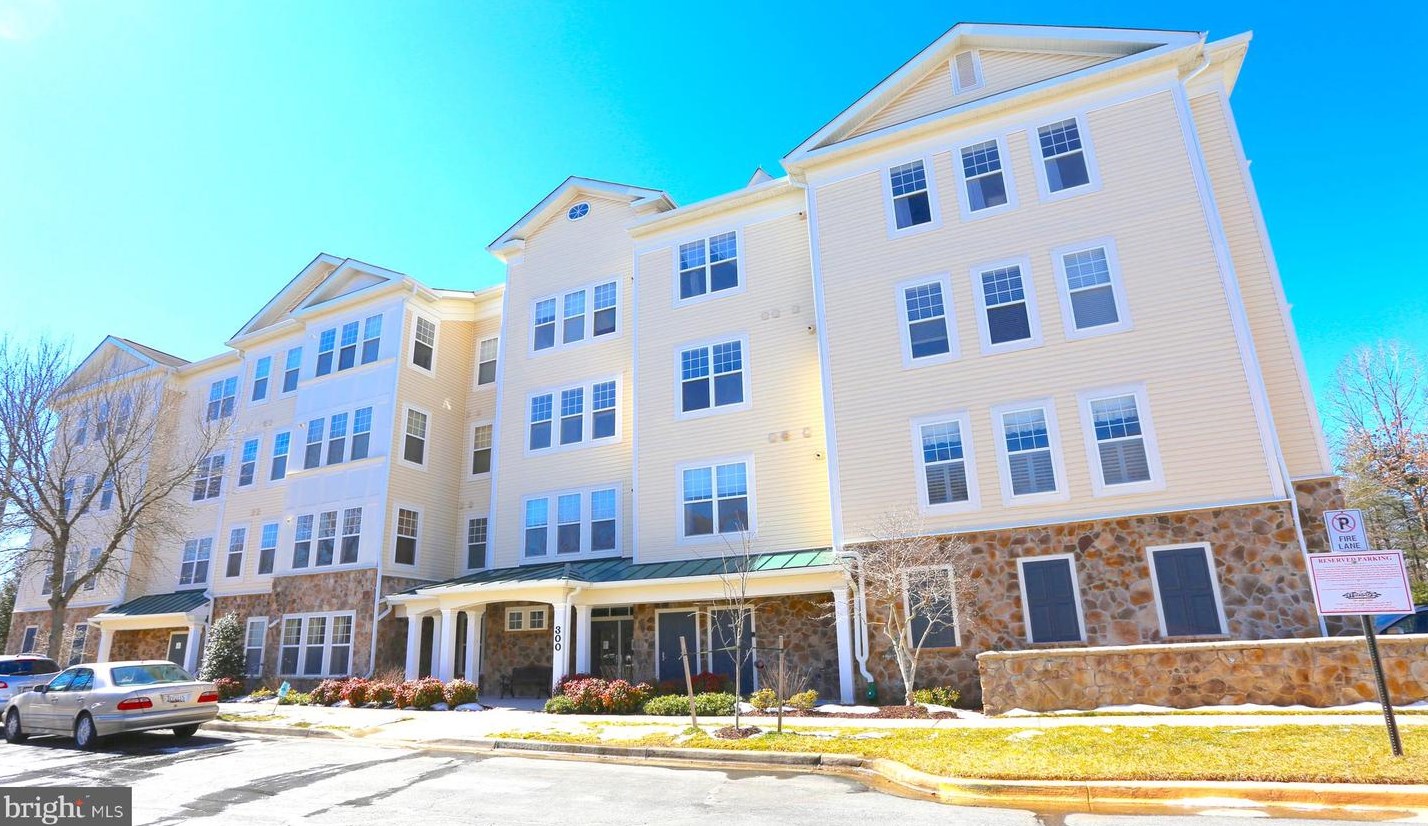 300 High Gables Dr, Gaithersburg, MD 20878-7427
