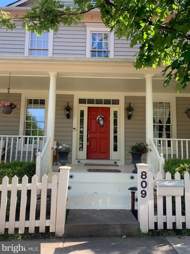 809 Linslade St, Gaithersburg MD  20878-2129 exterior