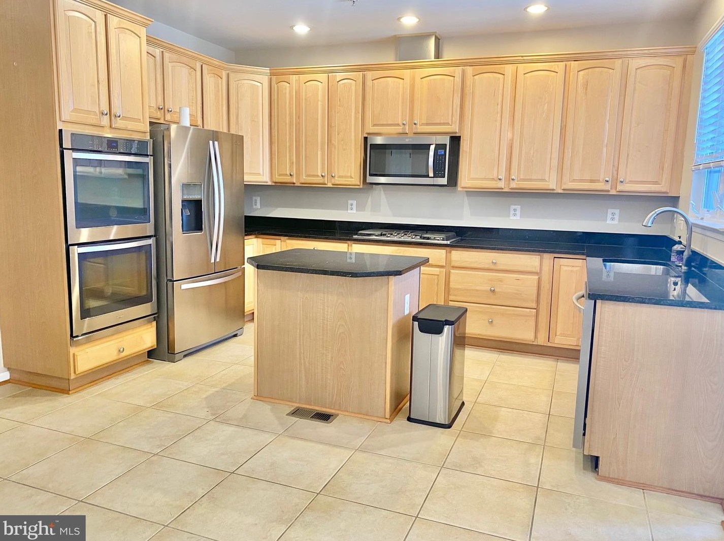 1111 Main St, Gaithersburg, MD 20878