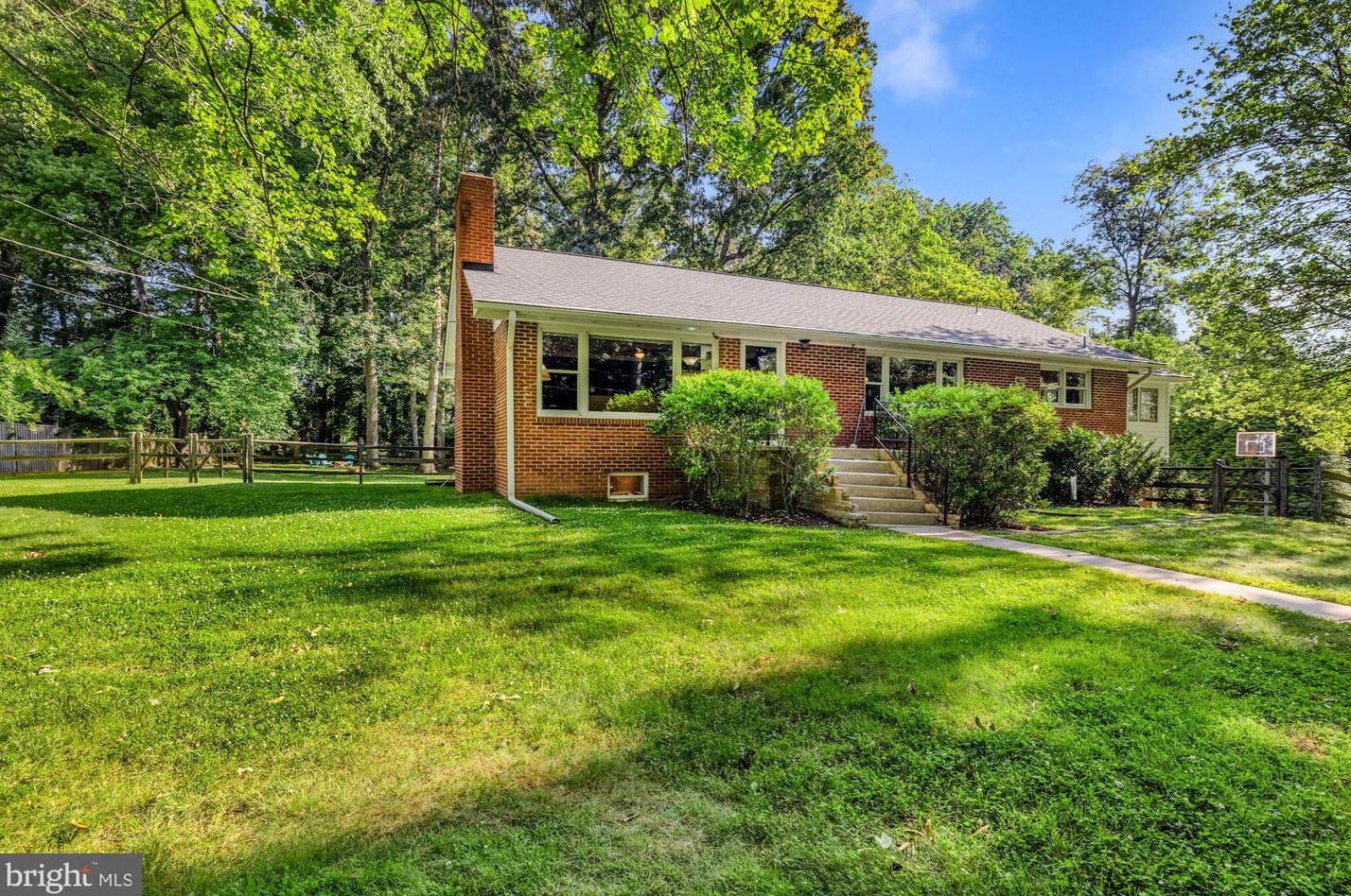 1600 Upland Dr, Silver Spring, MD 20905