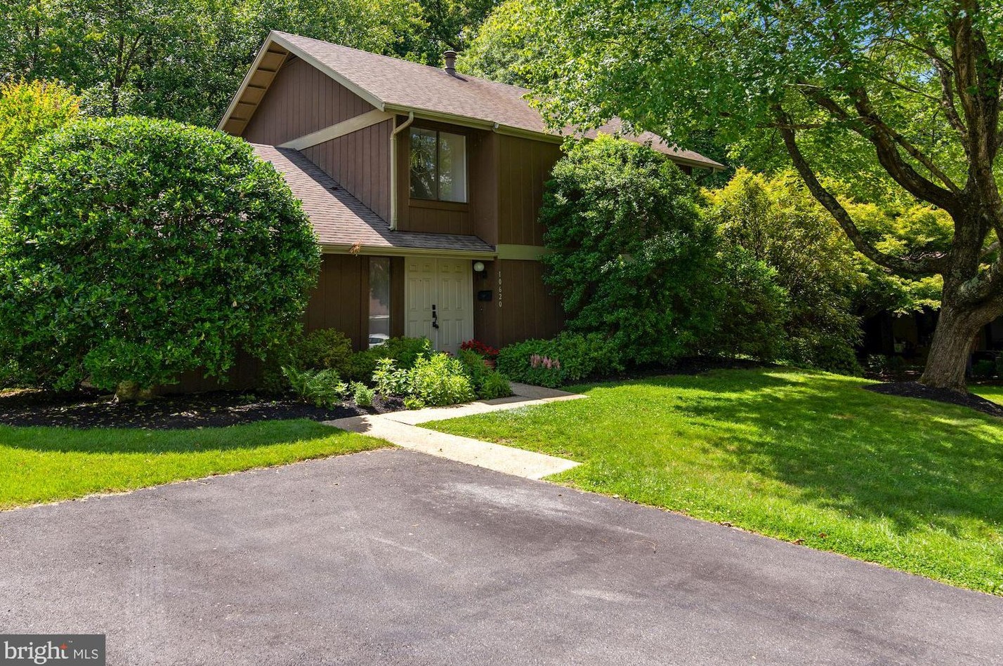 10620 Wayridge Dr, Gaithersburg, MD 20886-3916