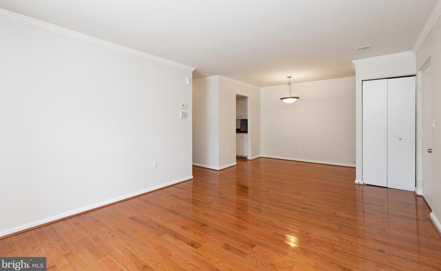 18334 Streamside Dr Apt 201, Gaithersburg, MD 20879
