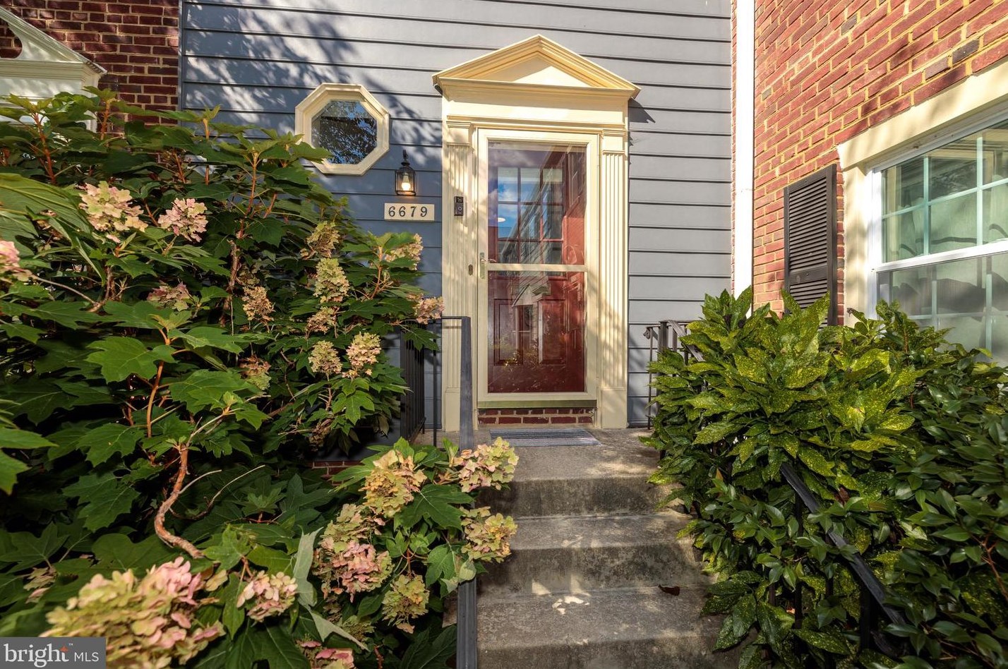 6679 Hillandale Rd, Bethesda, MD 20815-6422