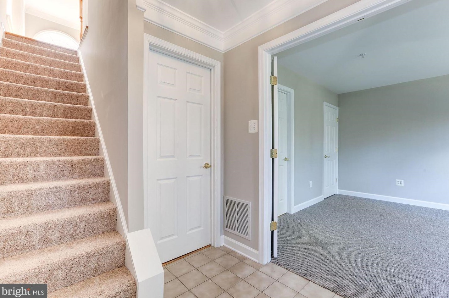 441 Leaning Oak St, Gaithersburg, MD 20878