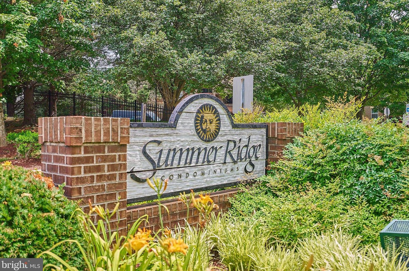 18405 Guildberry Dr, Gaithersburg MD  20879-5361 exterior