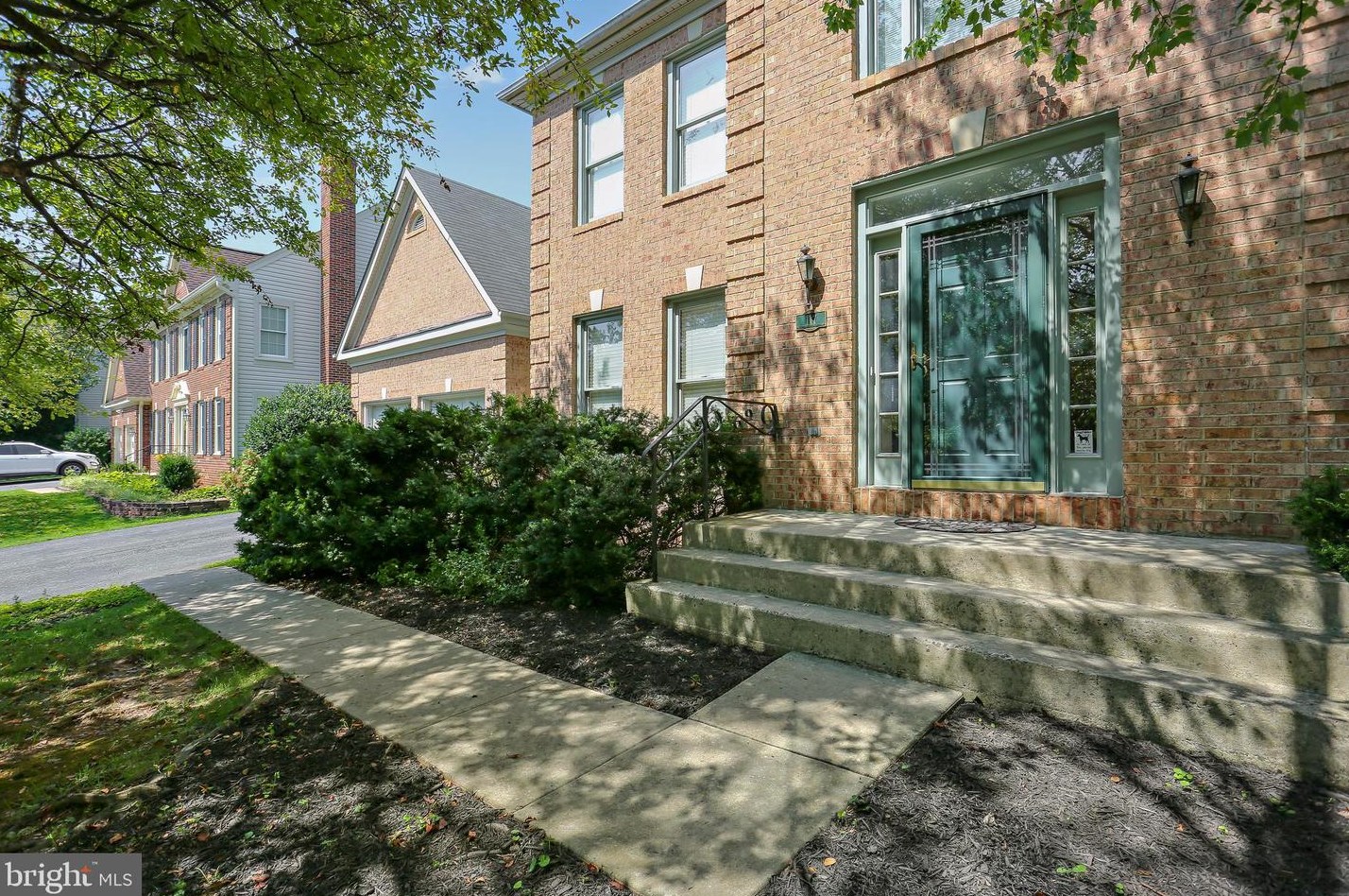 117 Englefield Dr, Gaithersburg, MD 20878-2660