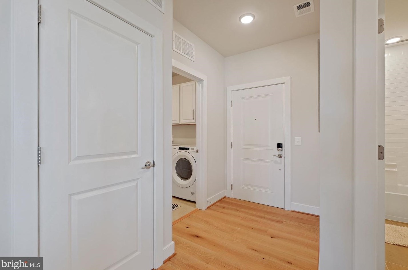 210 Decoverly Dr #310, Gaithersburg, MD 20878
