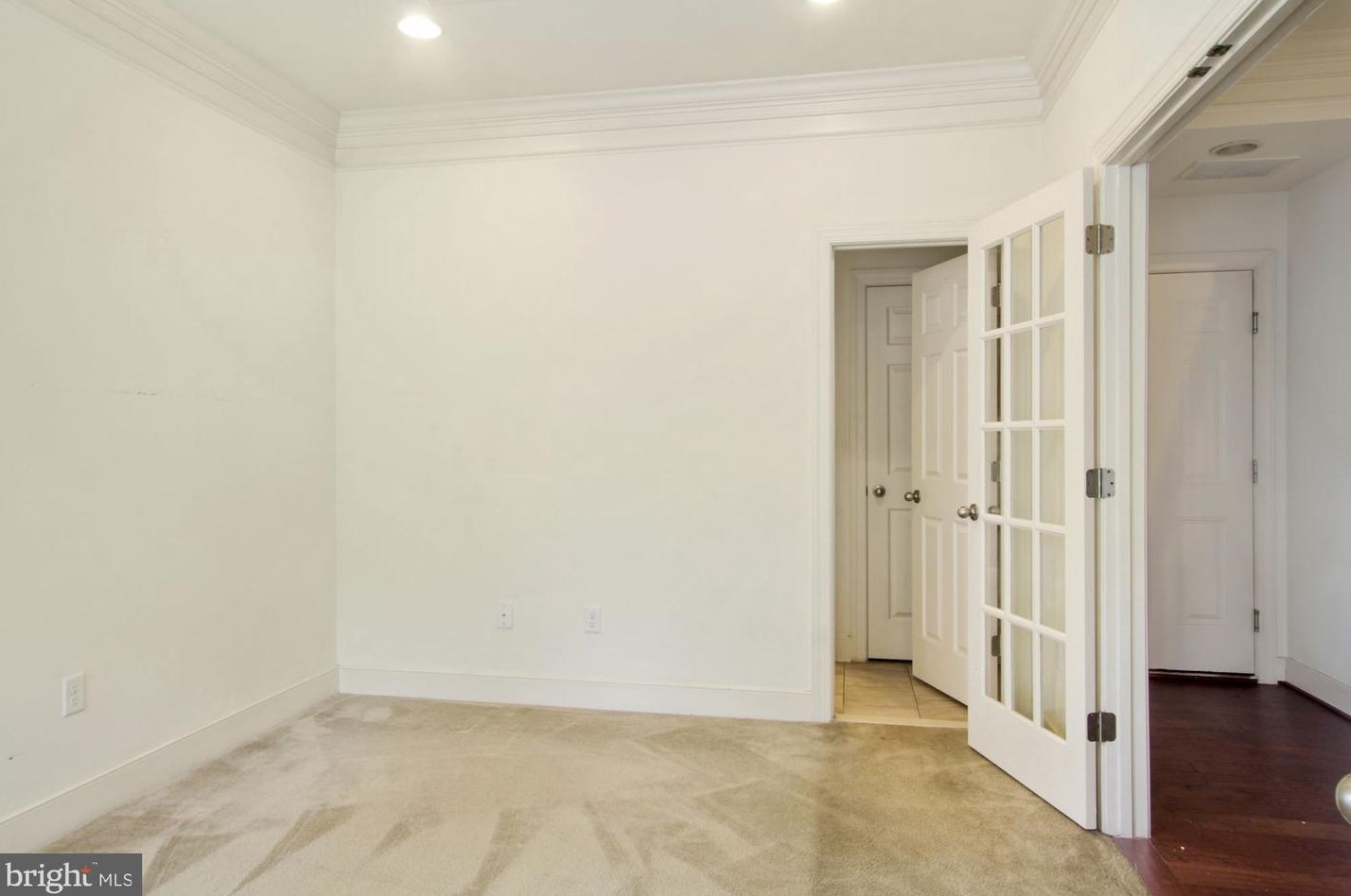 131 Fairbanks Dr, Gaithersburg MD  20877-6355 exterior