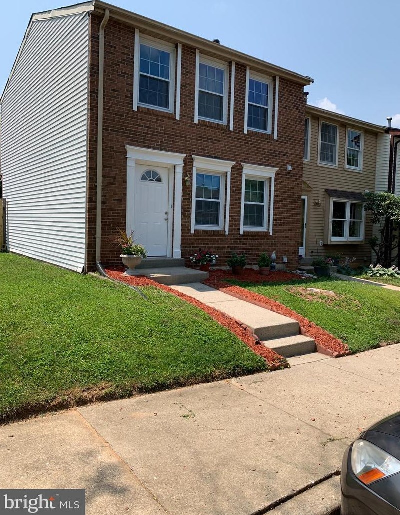 2 Mountain Laurel Ct, Gaithersburg, MD 20879-1570