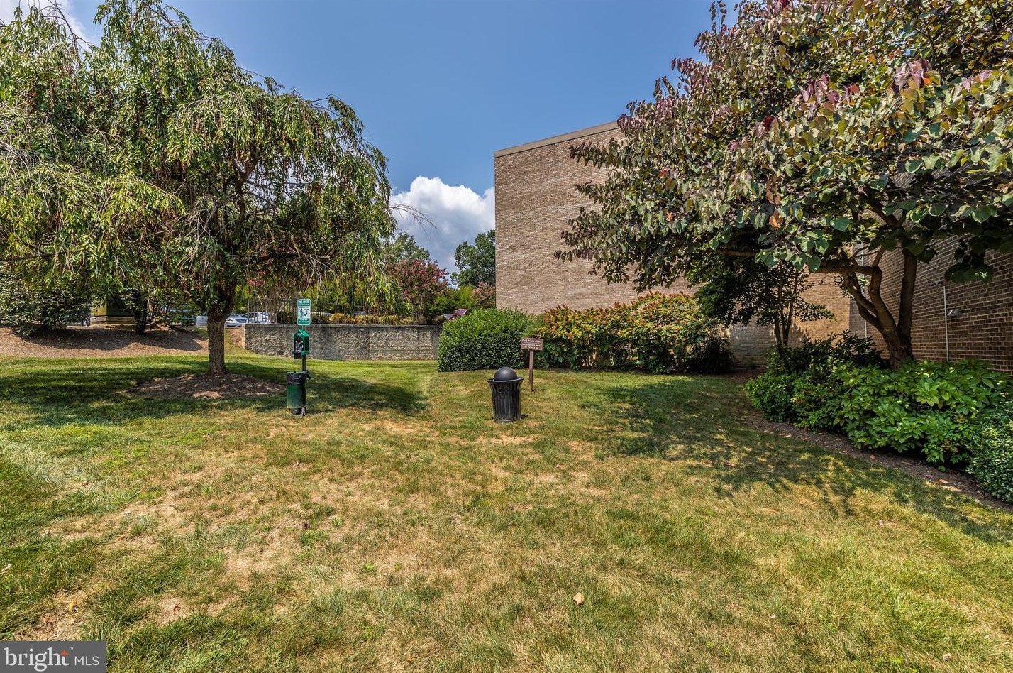 433 Christopher Ave, Gaithersburg MD  20879-3538 exterior