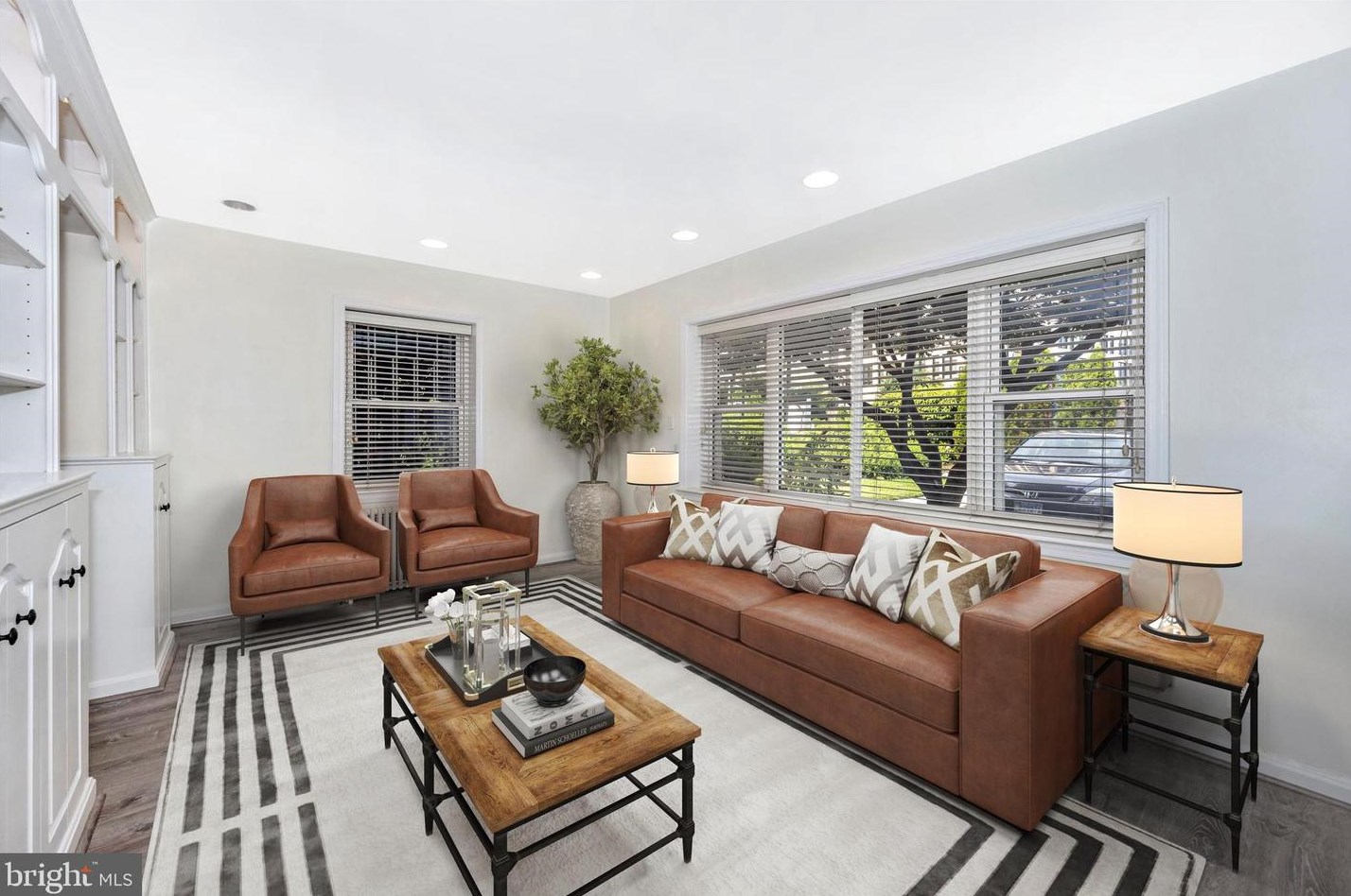 7036 Strathmore St #111, Bethesda, MD 20815